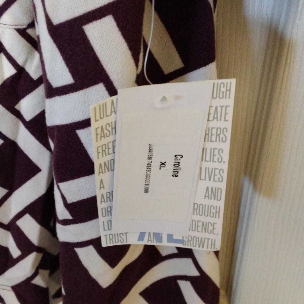 LuLaRoe Caroline Cardigan NWT - Picture 3 of 3